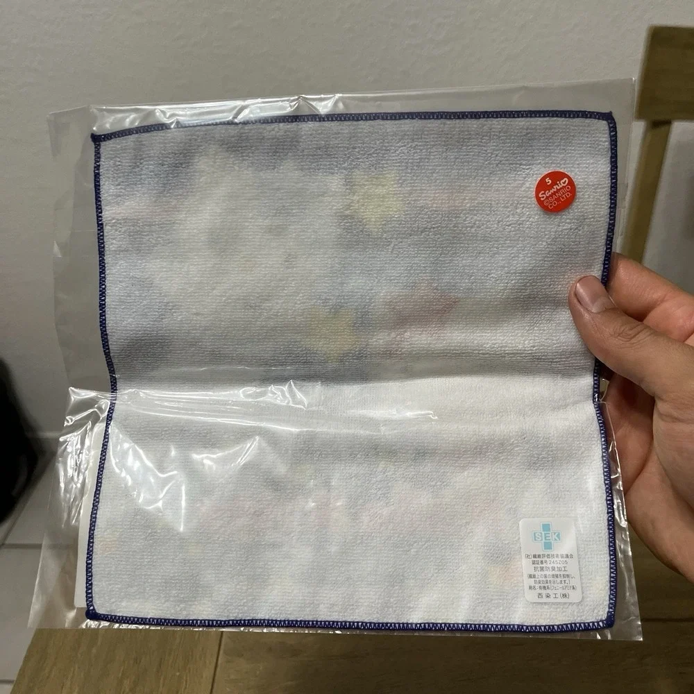 VTG Hello Kitty Local Edition Towel Hanky Hokkaido Hakodate Version 2003 Y2K NOS